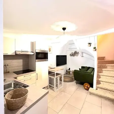 Maison De Village/jacuzzi/sauna 別荘 Sérignan